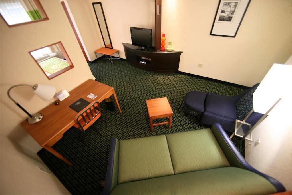 Fairfield Inn & Suites Kansas City Airport Buitenkant foto